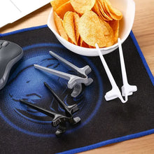 Ladda upp bild till gallerivisning, 4 Finger Chopsticks Lazy Auxiliary Chopsticks Hold Snacks Not Dirty Hands Chopsticks Finger Ring Play Game Lazy Artifact